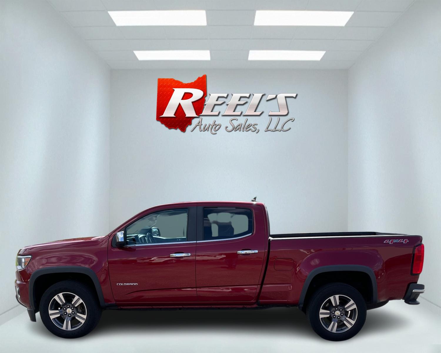 2018 Red /Black Chevrolet Colorado LT Crew Cab 4WD Long Box (1GCGTCENXJ1) with an 3.6L V6 DOHC 24V GAS engine, 8-Speed Automatic transmission, located at 547 E. Main St., Orwell, OH, 44076, (440) 437-5893, 41.535435, -80.847855 - Photo #11
